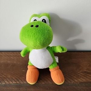 2010 Nintendo Super Mario Bros. Plush Green Yoshi Stuffed Toy 9"